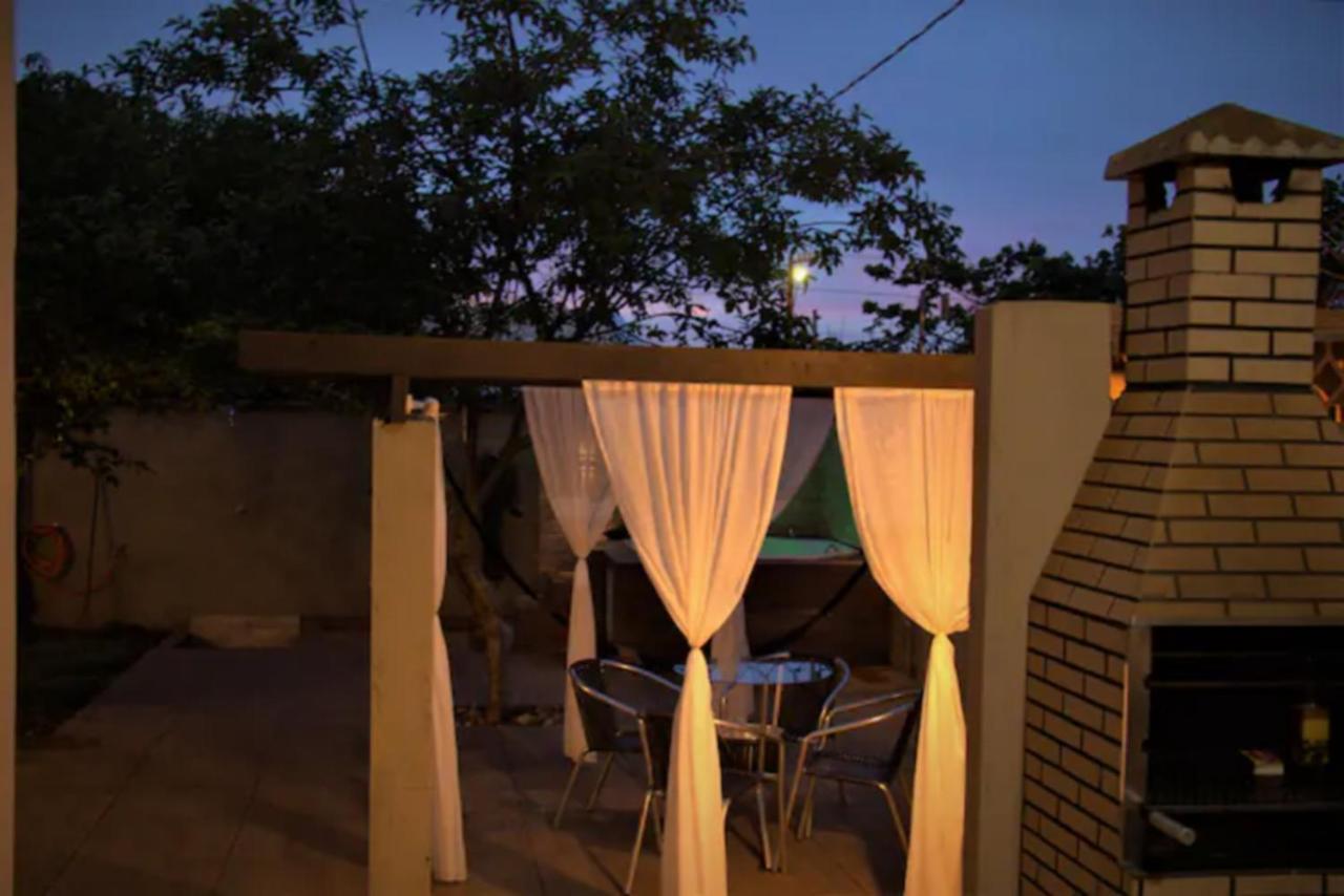 Casa Com Spa De Hidro, Aquecedor E Cromoterapia A 1,0 Km Do Centro Chapada dos Guimaraes Luaran gambar
